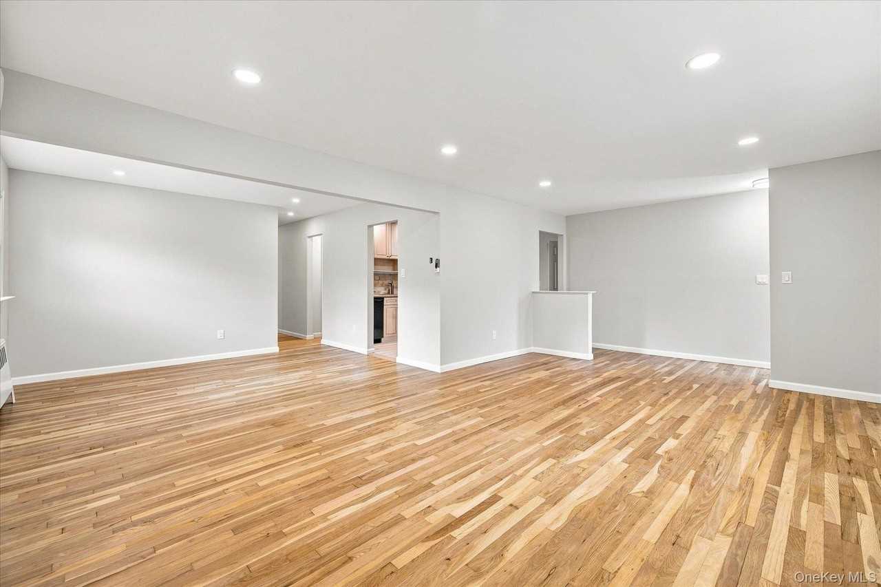 180 Boston Ave - Photo 4 of 19