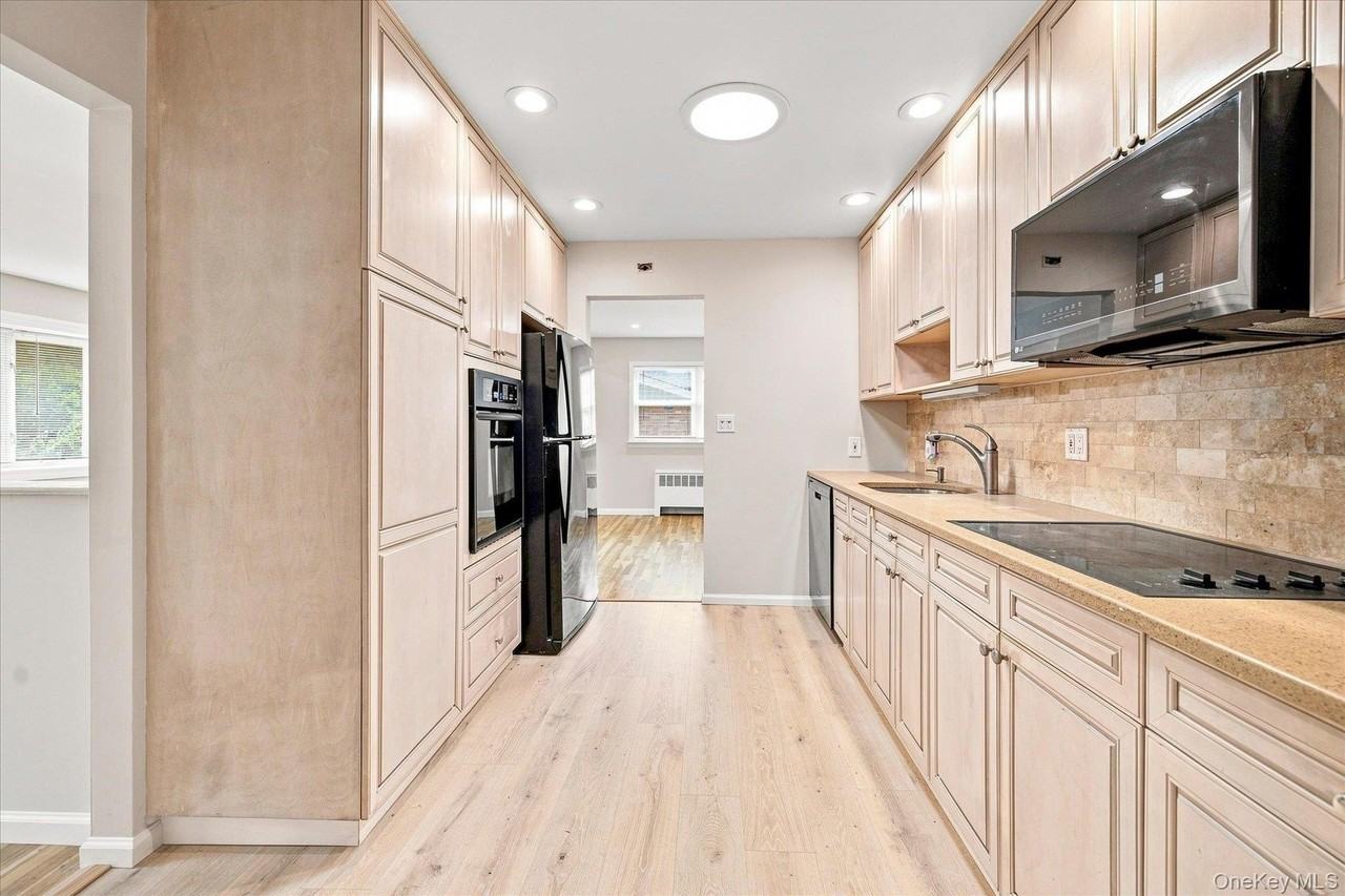 180 Boston Ave - Photo 6 of 19
