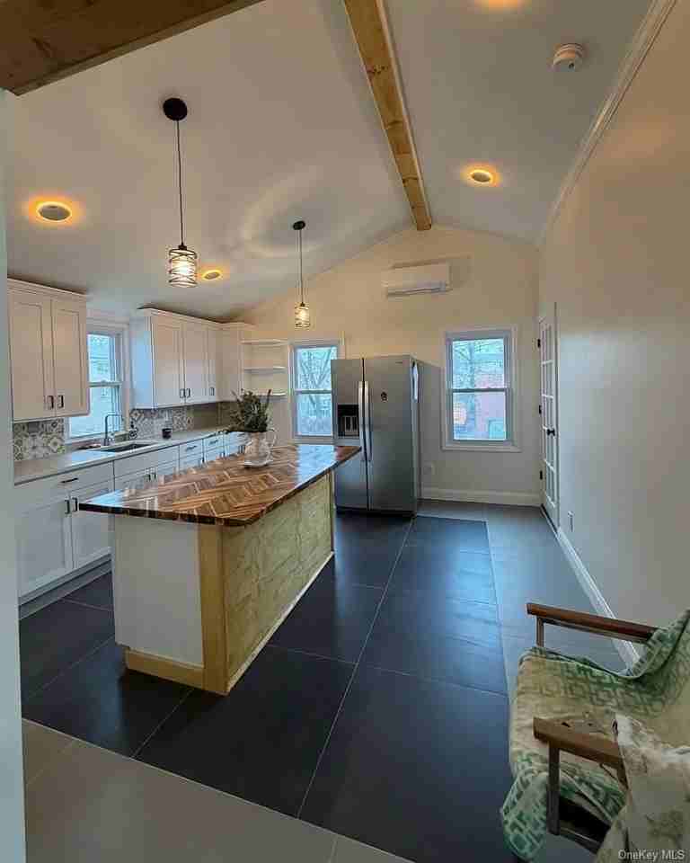 39 Jackson St #2 - Photo 6 of 9