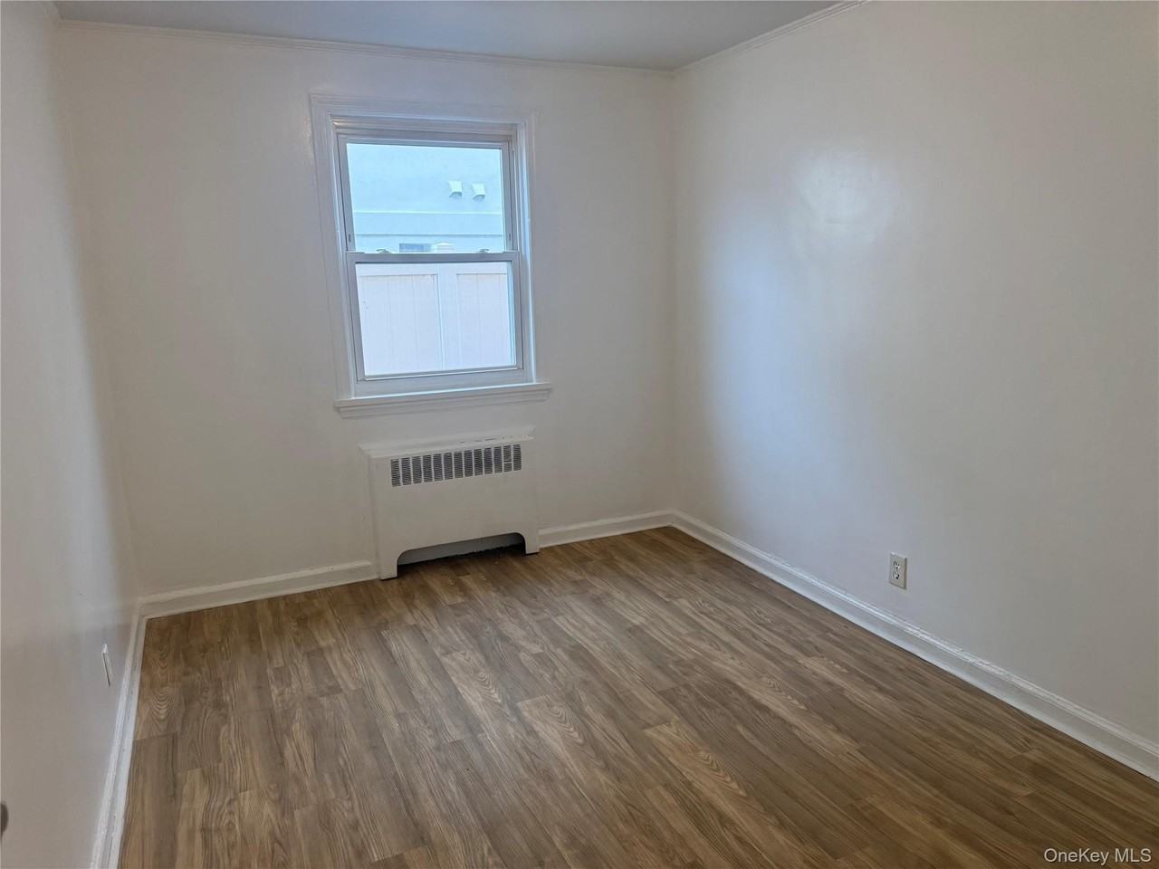 646 E Park Ave - Photo 5 of 9