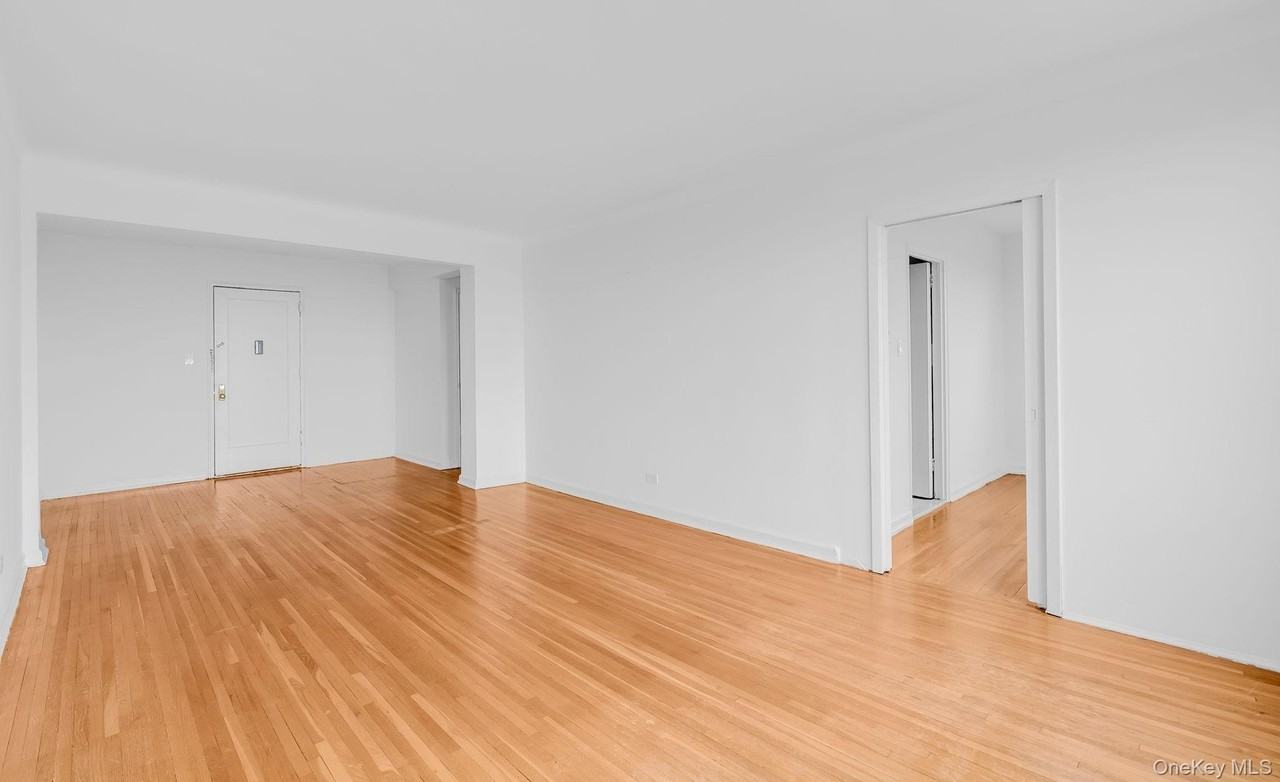14350 Hoover Ave - Photo 4 of 11