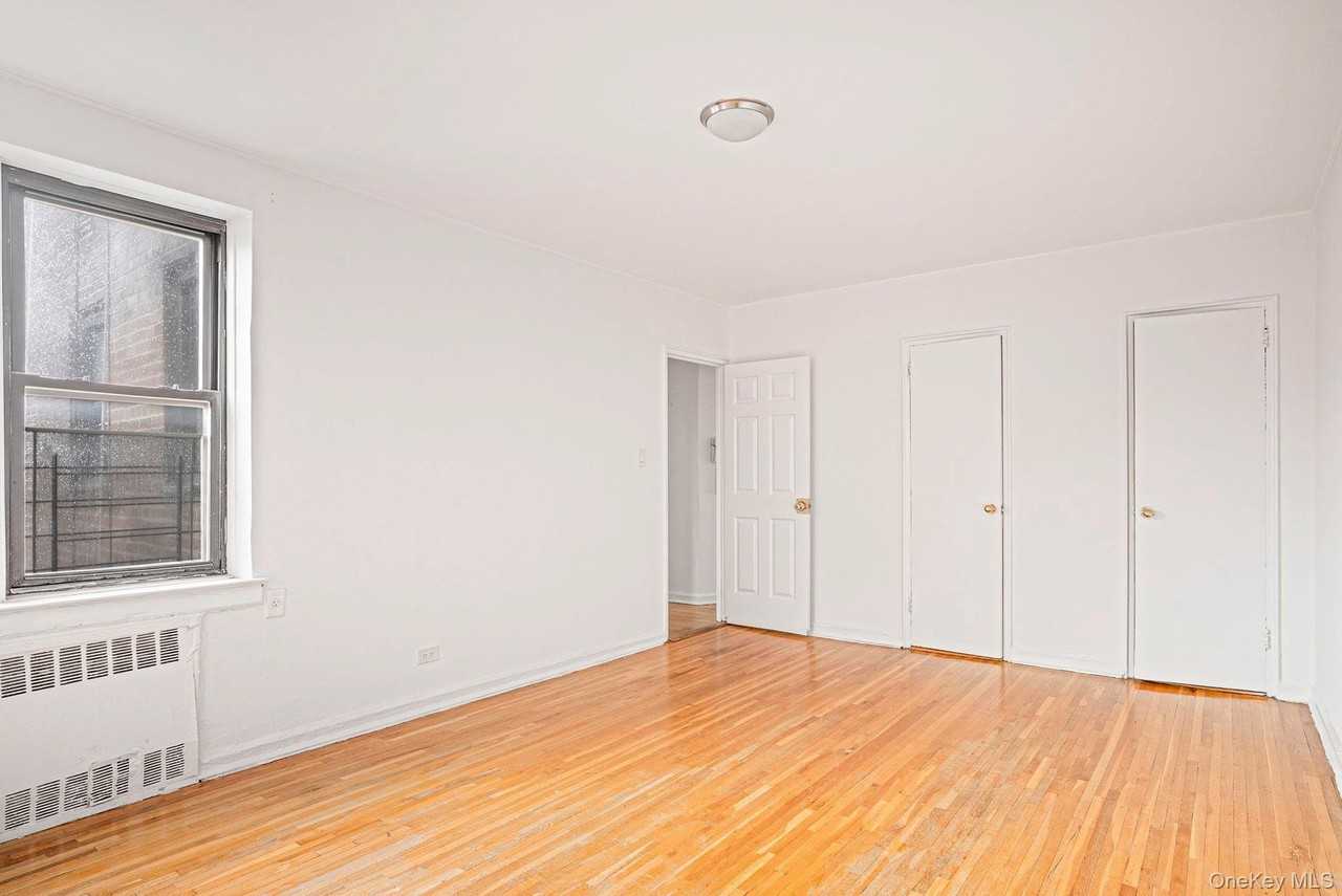 14350 Hoover Ave - Photo 6 of 11