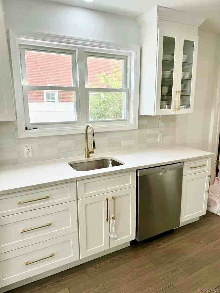 322 Westwood Rd - Photo 3 of 12