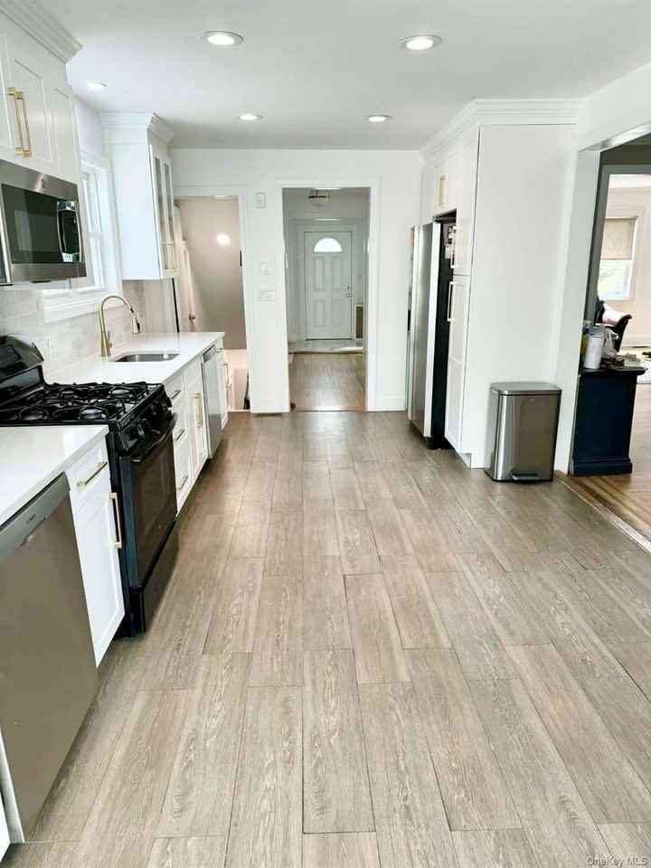 322 Westwood Rd - Photo 4 of 12