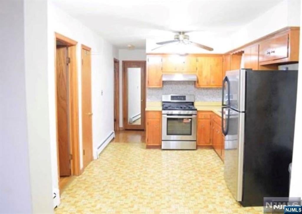 397 Hickory St - Photo 2 of 13