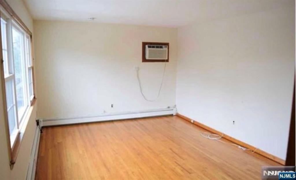397 Hickory St - Photo 6 of 13