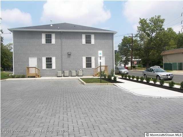 103 Drs James Parker Blvd #D - Photo 3 of 5