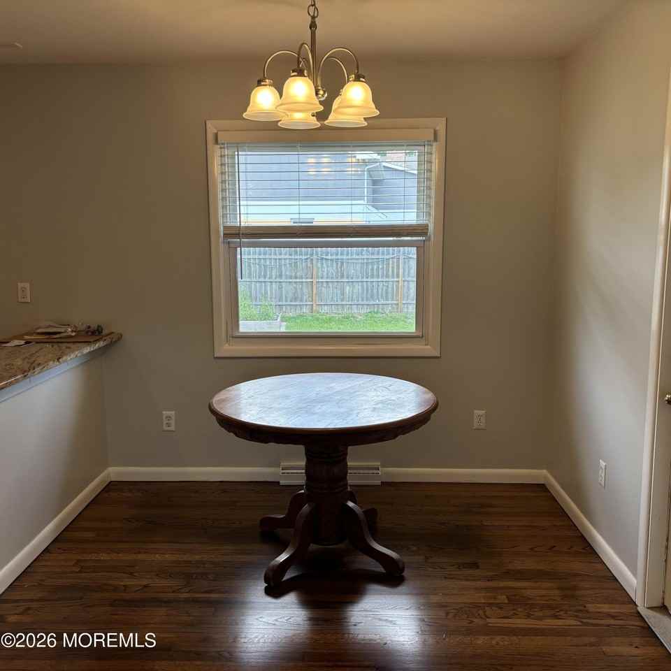 2245 Edgar Rd - Photo 6 of 21