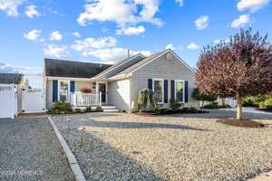 featured image of 144 Peter Rd