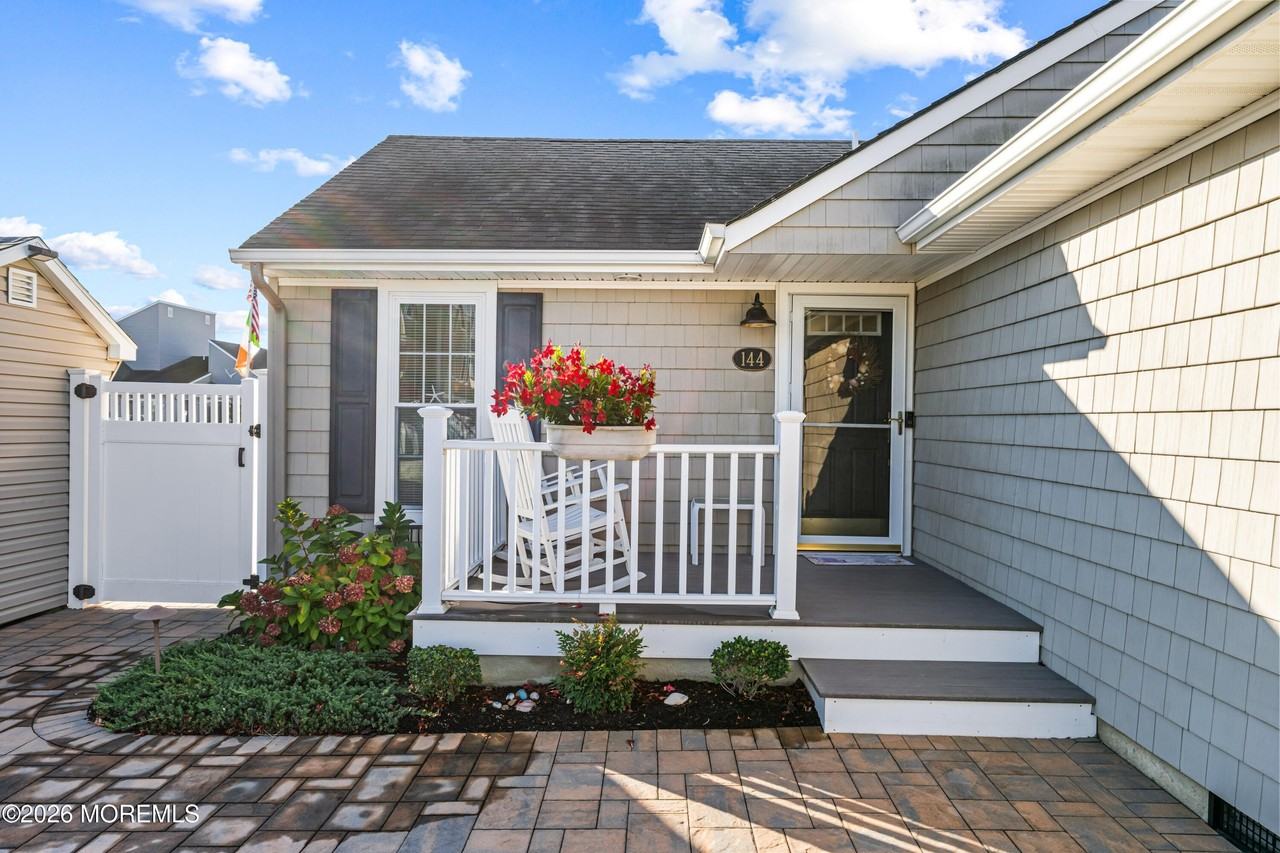 144 Peter Rd - Photo 4 of 46