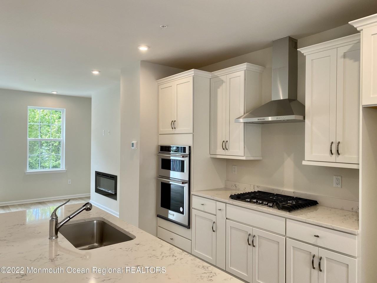 102 Arose Ln - Photo 6 of 20
