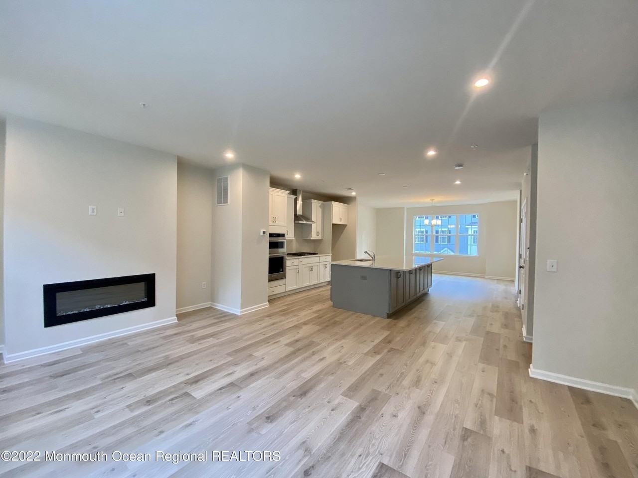 102 Arose Ln - Photo 7 of 20