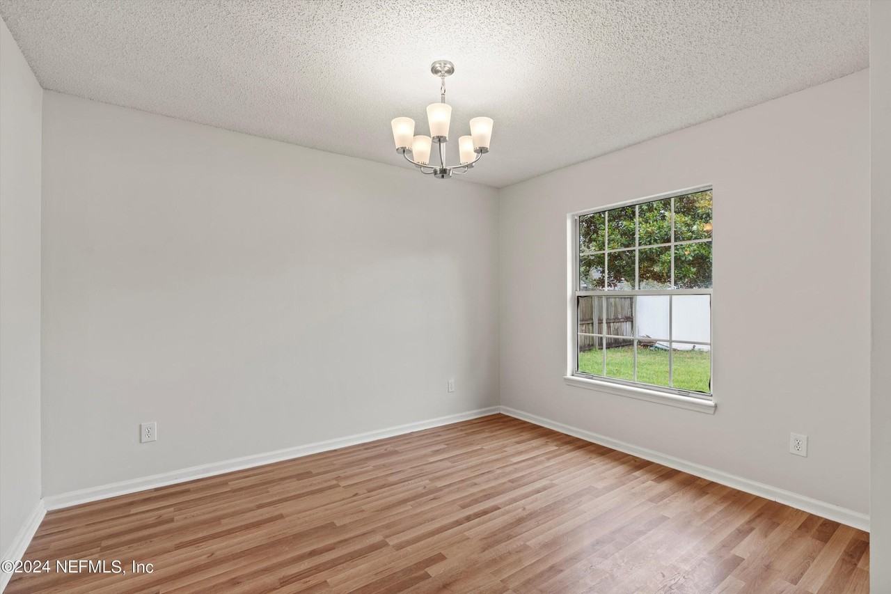 12756 Bentwater Dr - Photo 6 of 25