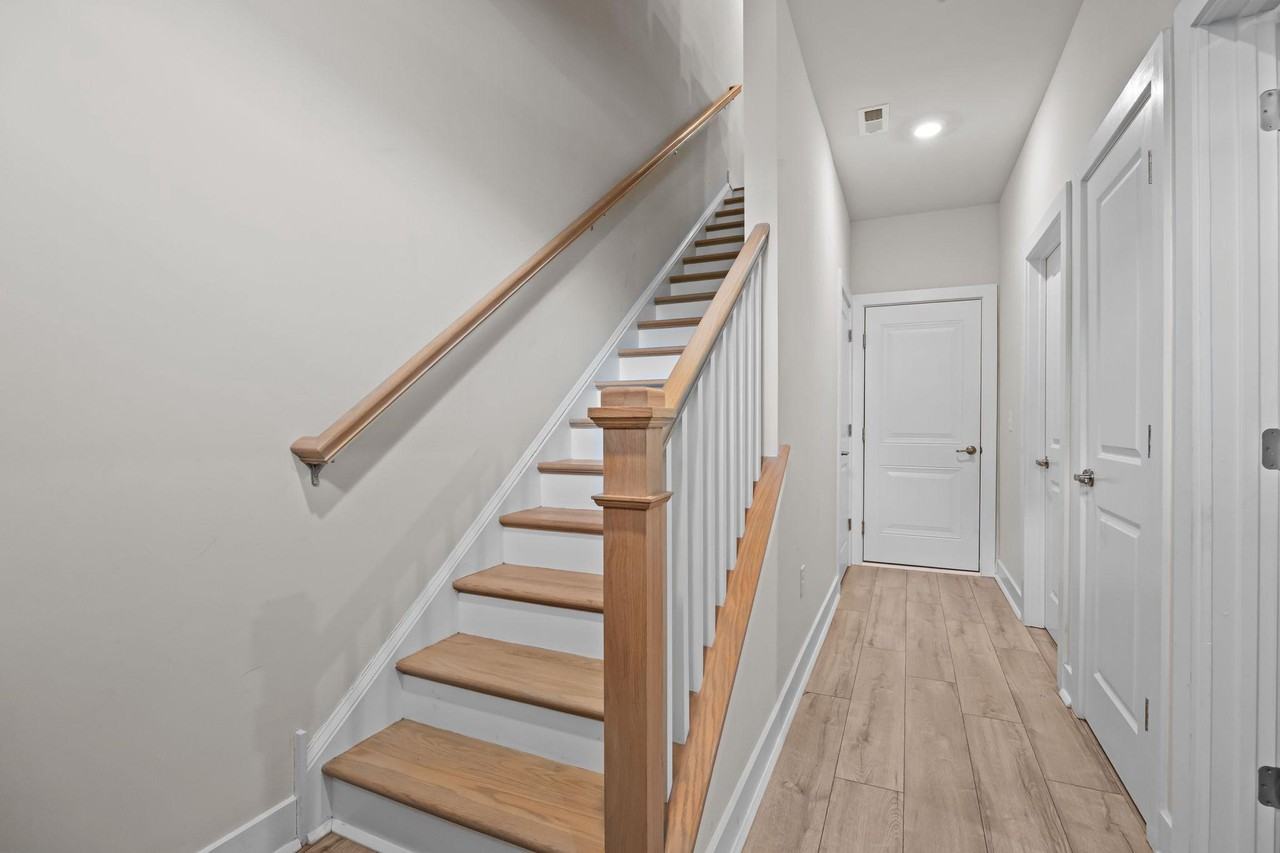108 Annapolis St - Photo 3 of 22
