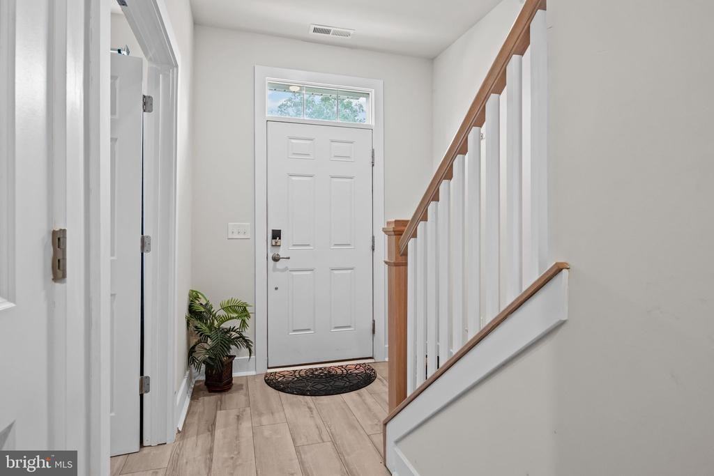 108 Annapolis St - Photo 4 of 22