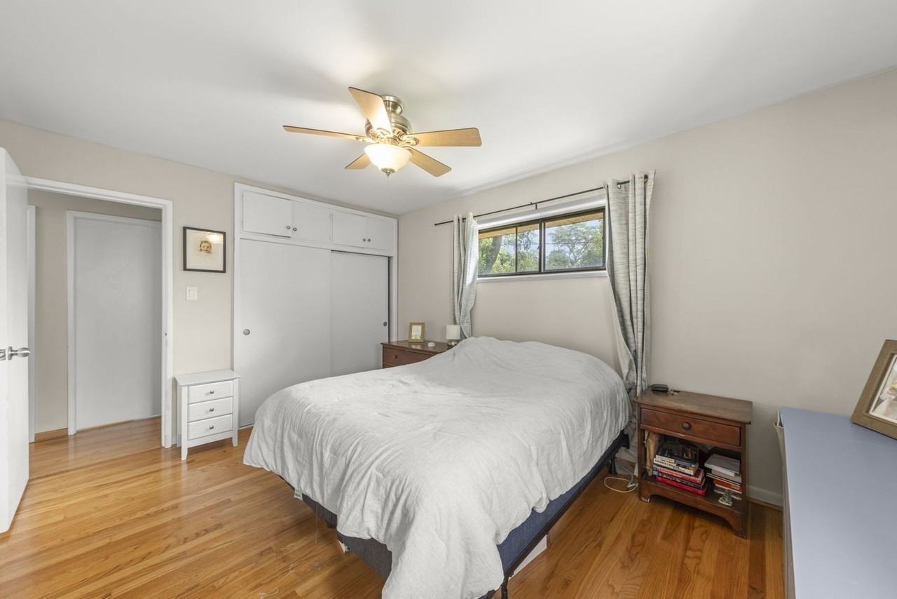 221 S Linden Ave - Photo 6 of 18