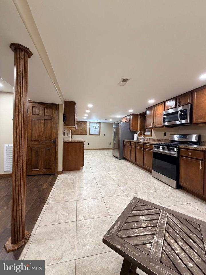 1105 Meander Dr - Photo 4 of 26
