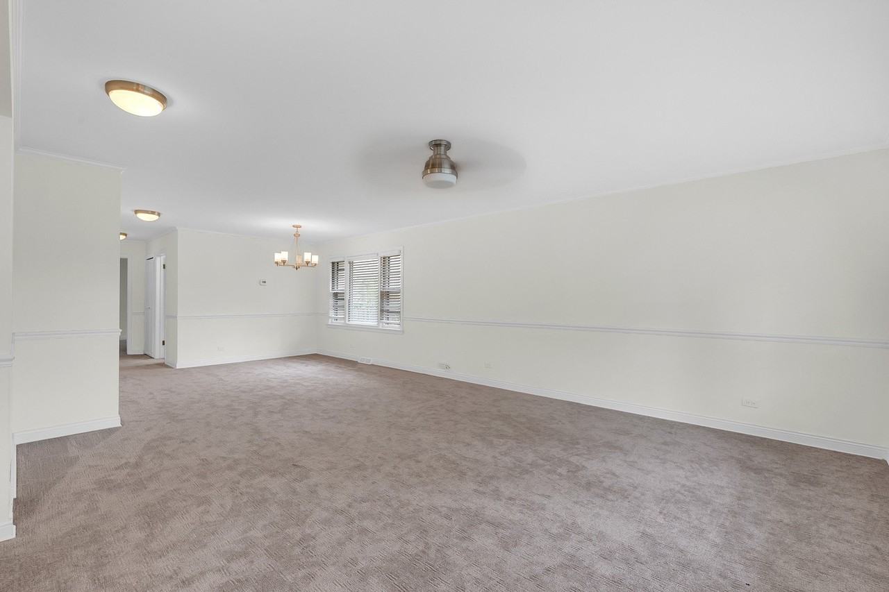 5018 Dobson St - Photo 5 of 25