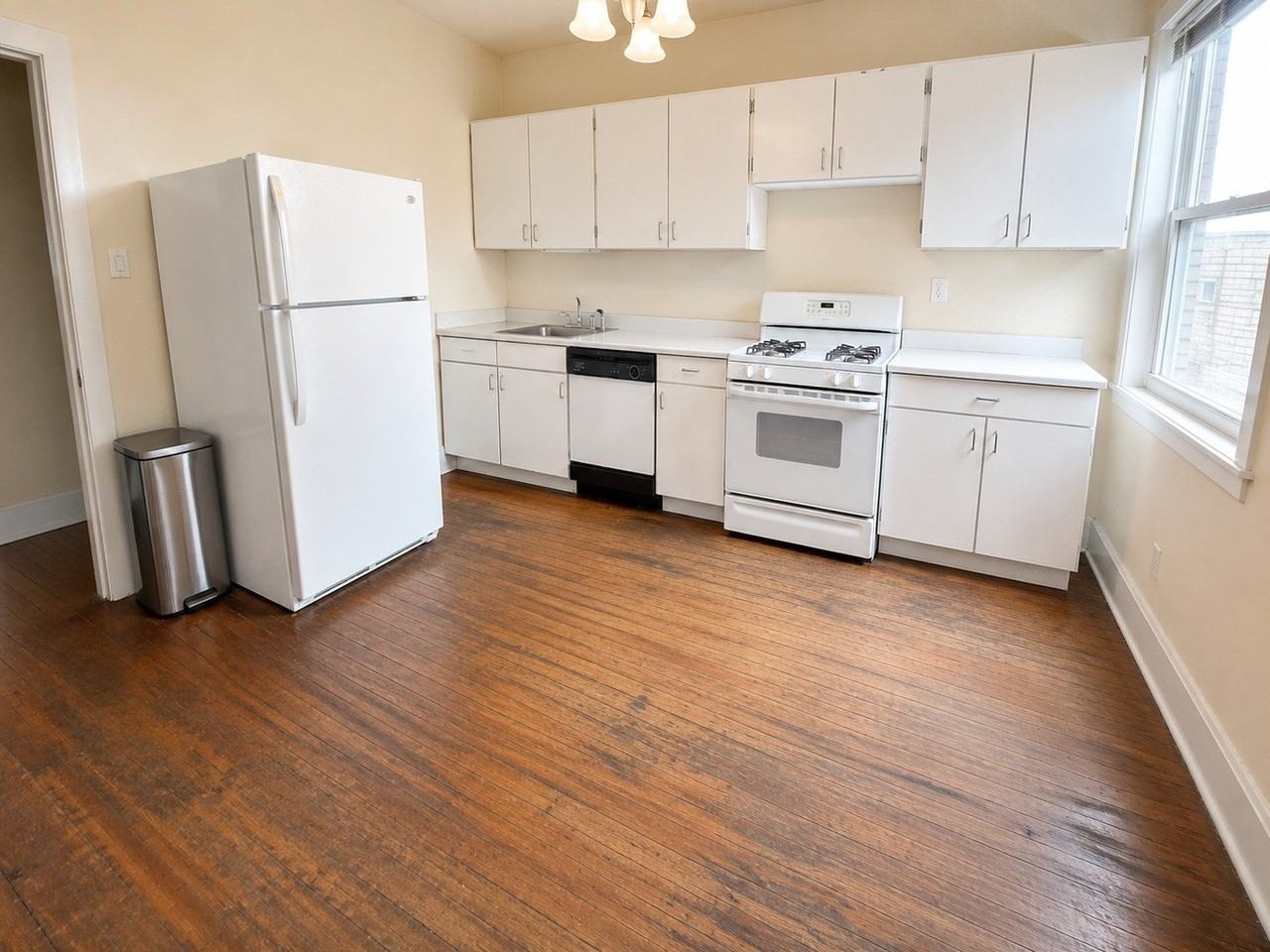 2636 N Clark St #3S - Photo 6 of 16