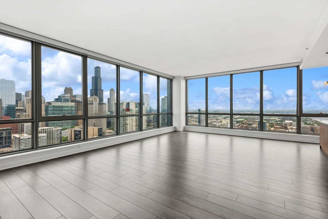 164 N Peoria St #3605 - Photo 3 of 10