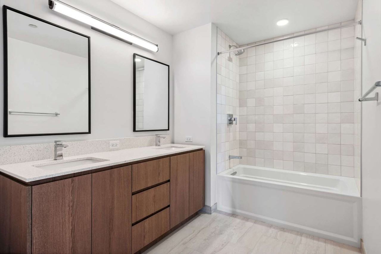 164 N Peoria St #3605 - Photo 7 of 10