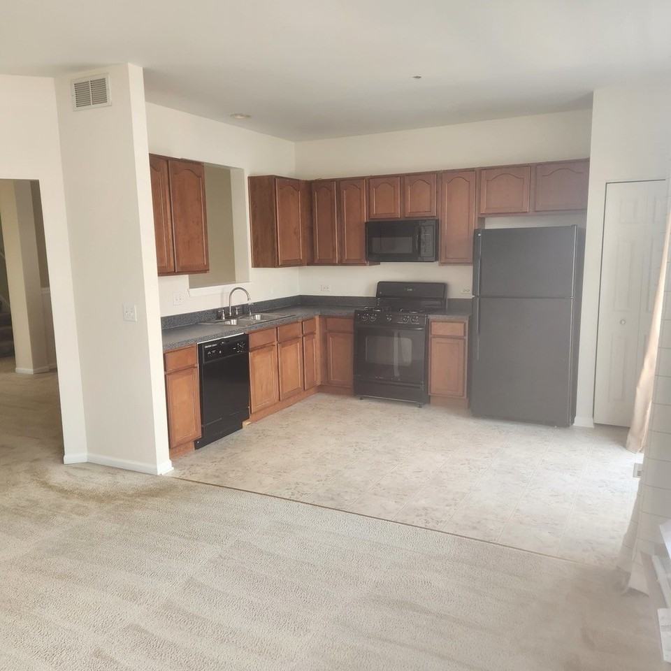 830 Summit Creek Dr #0 - Photo 3 of 20