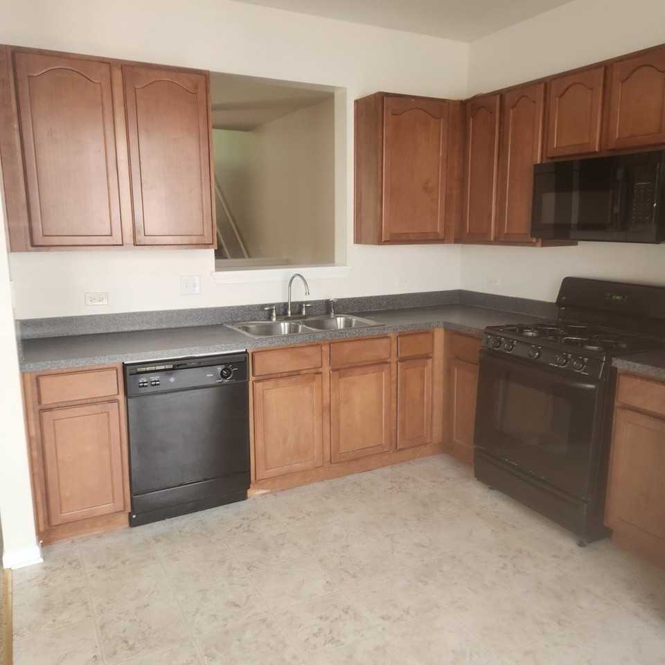 830 Summit Creek Dr #0 - Photo 4 of 20
