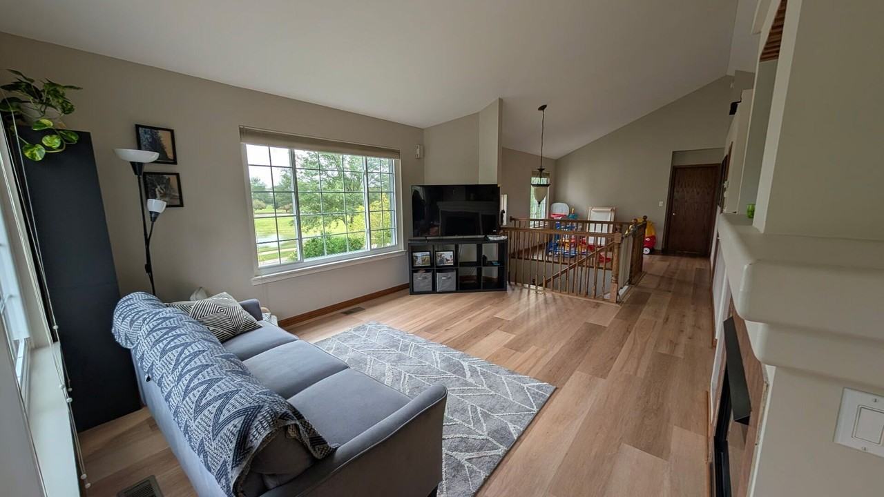 2270 Twilight Dr #2270 - Photo 2 of 10