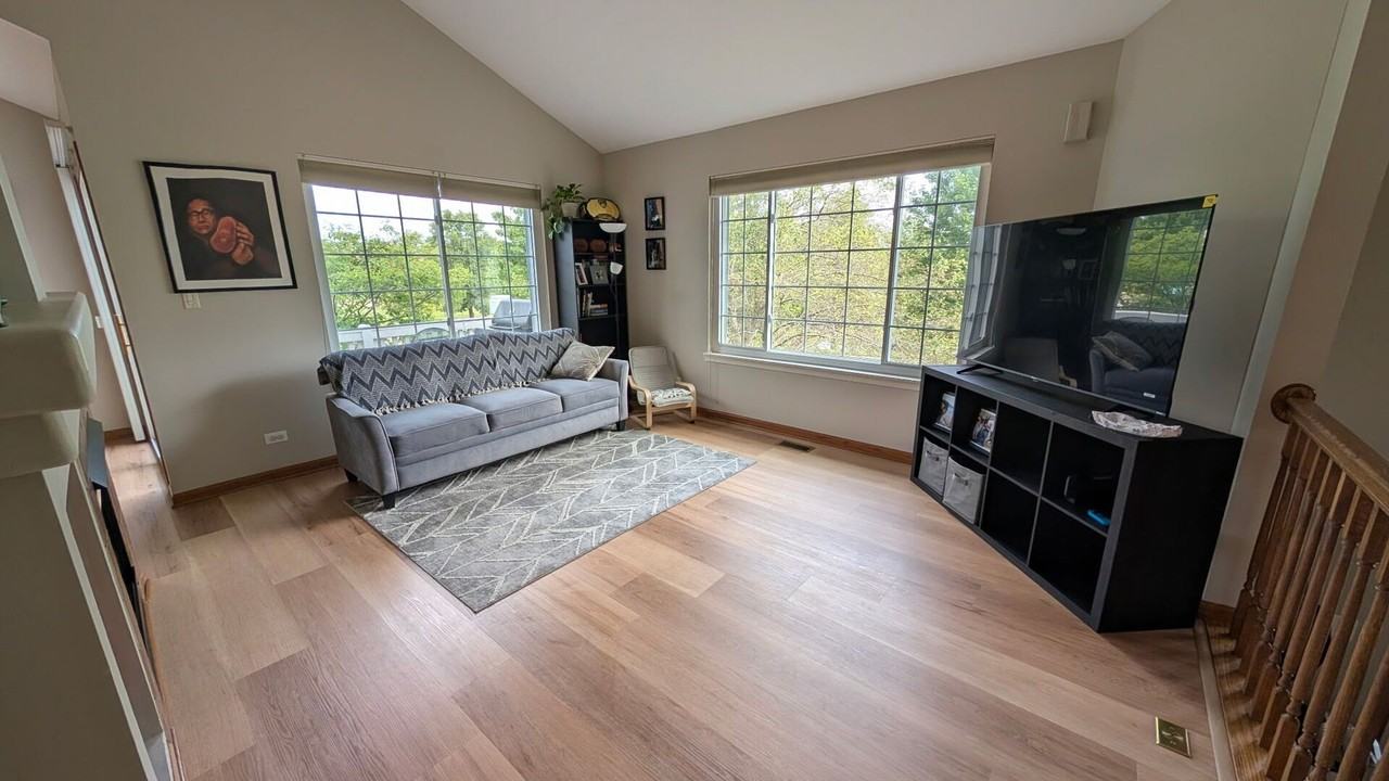 2270 Twilight Dr #2270 - Photo 4 of 10