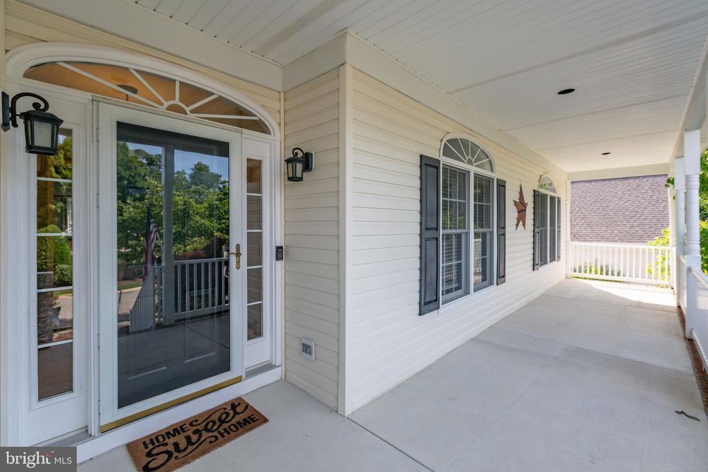 4210 Stonehaven Way - Photo 2 of 27
