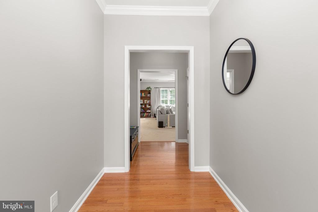 4210 Stonehaven Way - Photo 4 of 27
