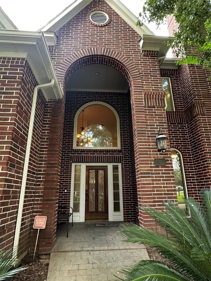 3206 Oakland Dr - Photo 4 of 45