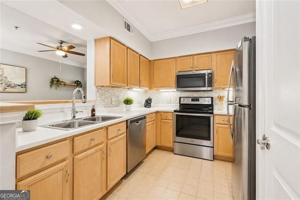 3777 Peachtree Rd Ne - Photo 7 of 30