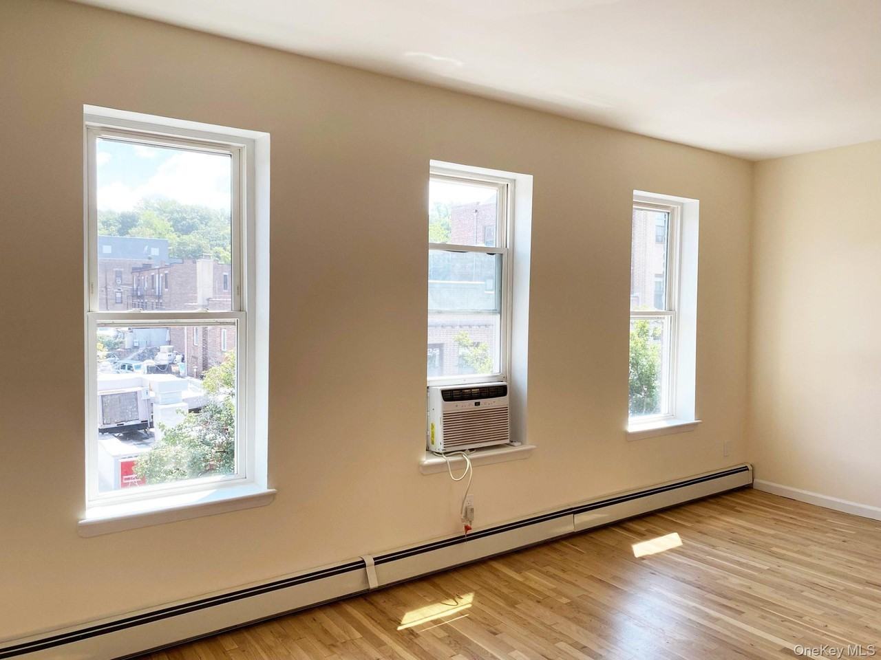 537 Warburton Ave - Photo 6 of 12