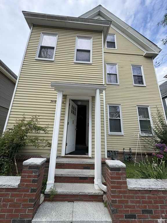 37 Madison St - Photo 3 of 20