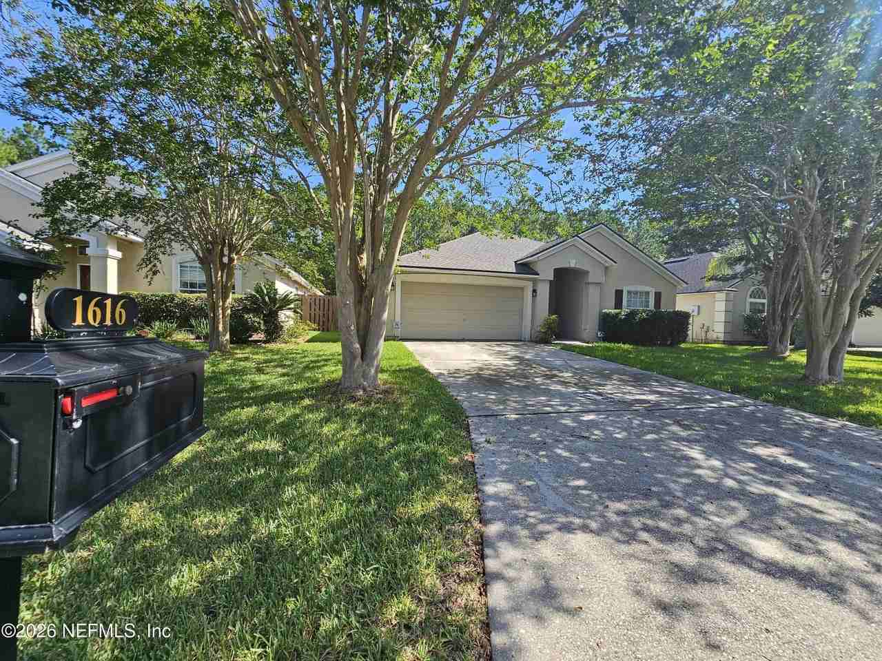 1616 Austin Ln - Photo 2 of 18
