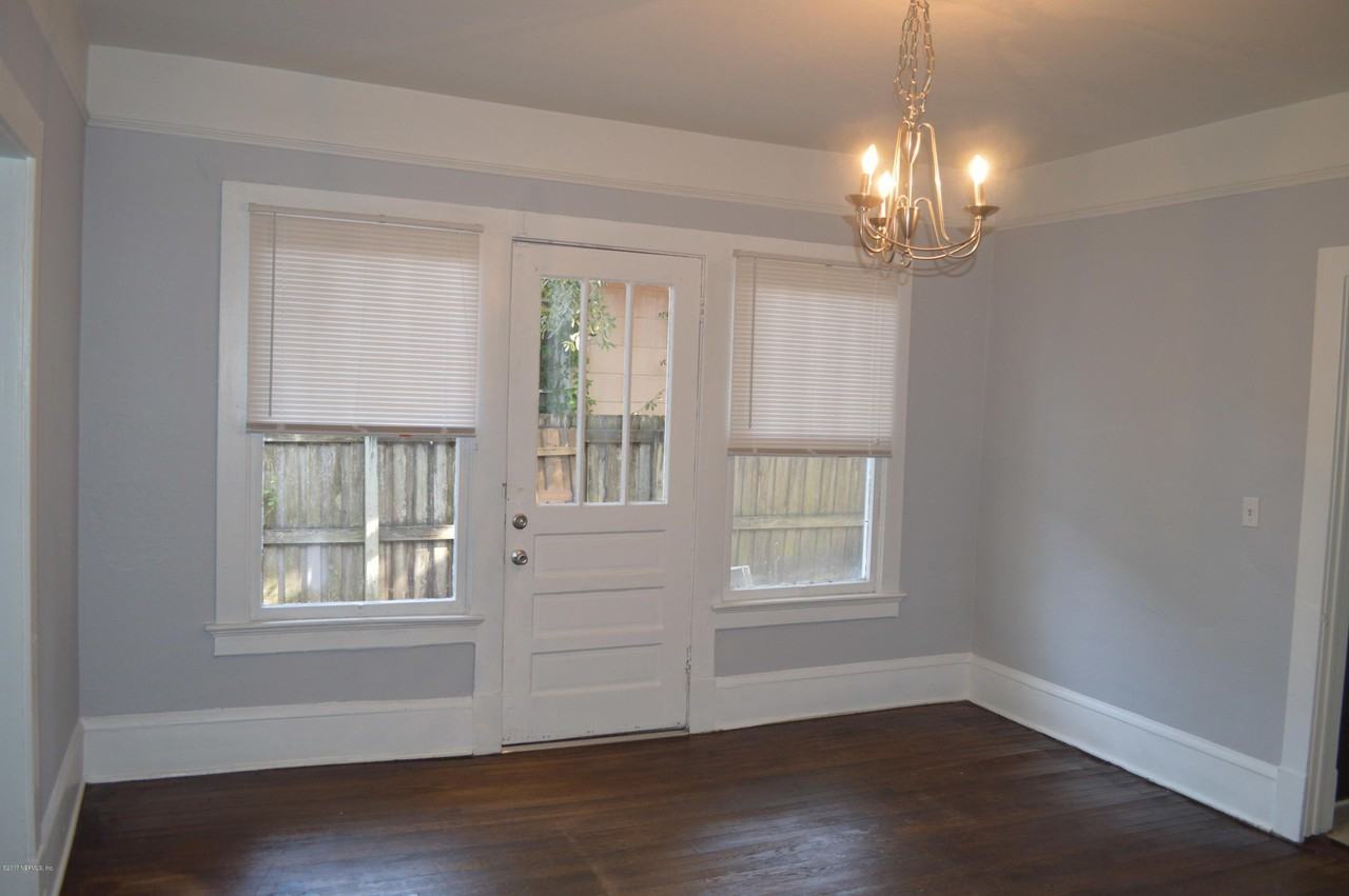 2536 Phyllis St - Photo 6 of 27
