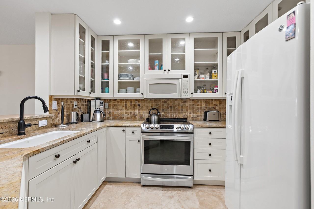 91 San Juan Dr #G2 - Photo 6 of 18