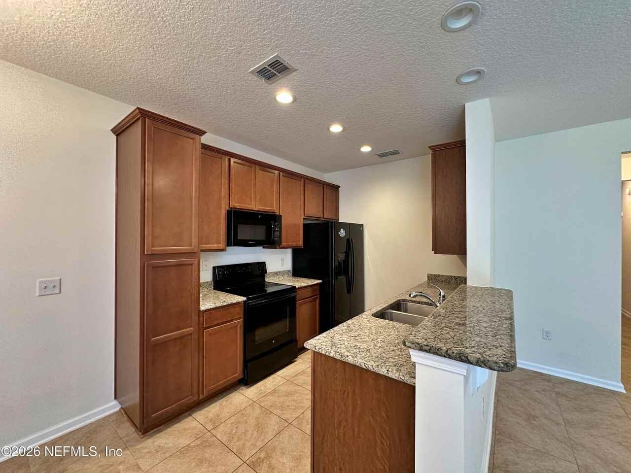 99 Moultrie Village Ln - Photo 2 of 18