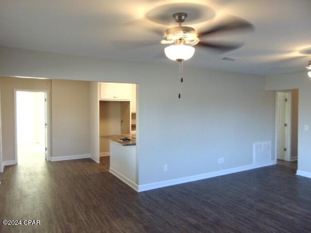 301 Minnesota Ave - Photo 5 of 28
