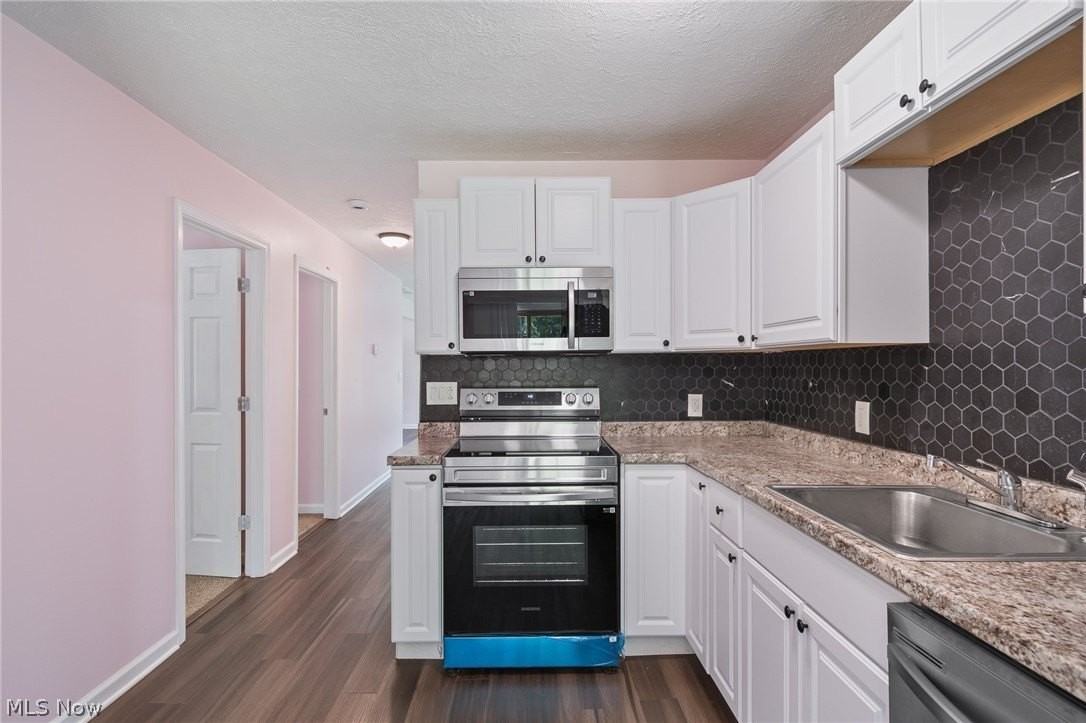 219 N Jefferson St - Photo 6 of 20