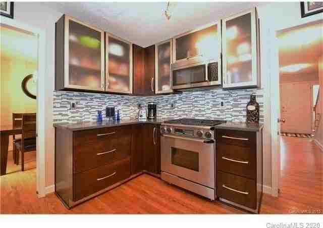 2843 Windsor Chase Dr - Photo 3 of 22