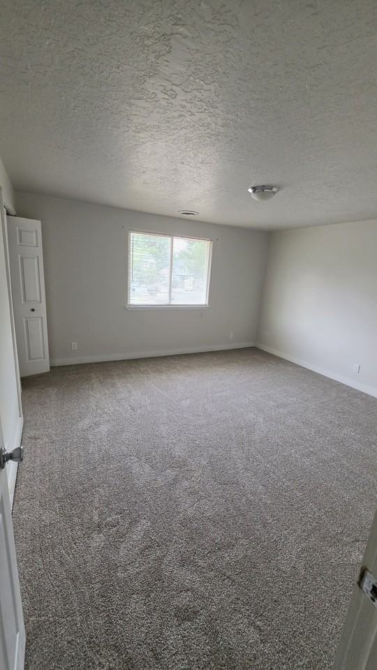 665 Brookside Ct #1 - Photo 2 of 10