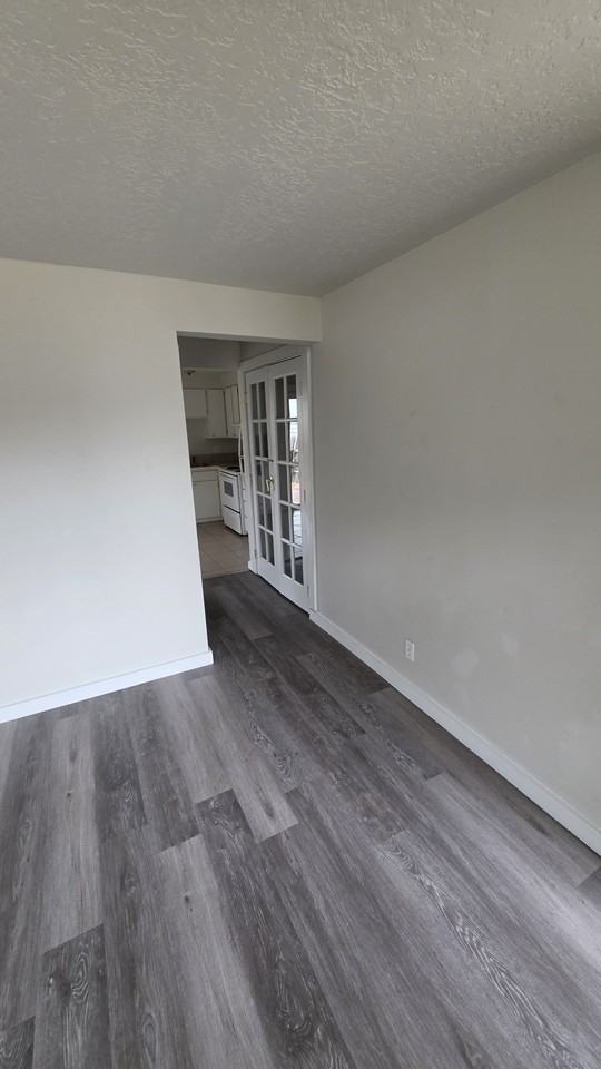 665 Brookside Ct #1 - Photo 7 of 10