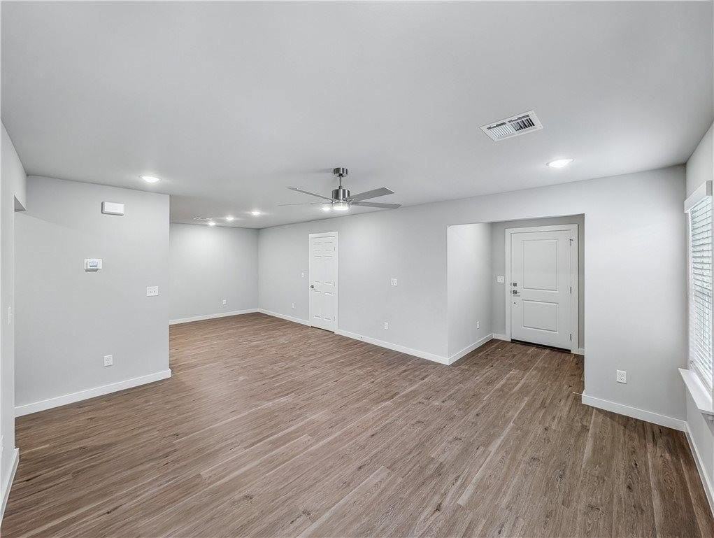 6501 Nw Kathleen St - Photo 5 of 20