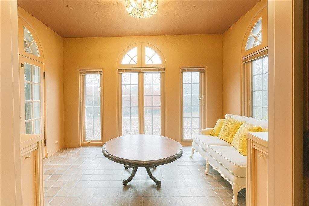 177 Springfield St - Photo 7 of 24