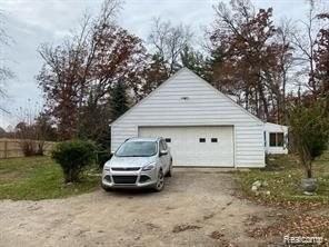 1080 W Highland Rd - Photo 3 of 31