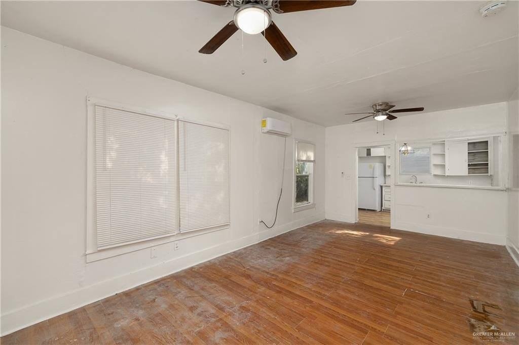 221 W 14th St - Photo 6 of 15