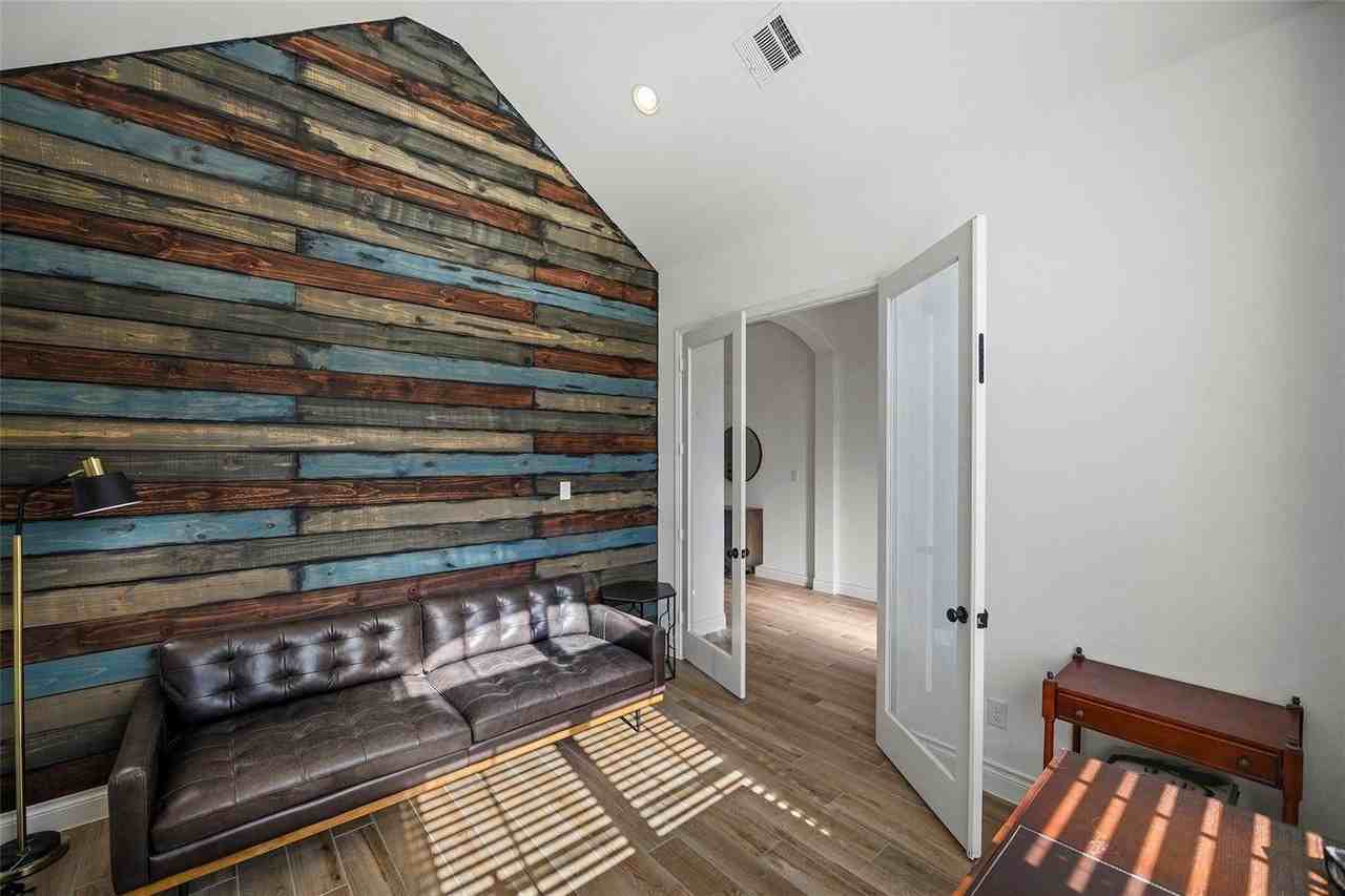 2126 Partridgeberry Ln - Photo 5 of 40