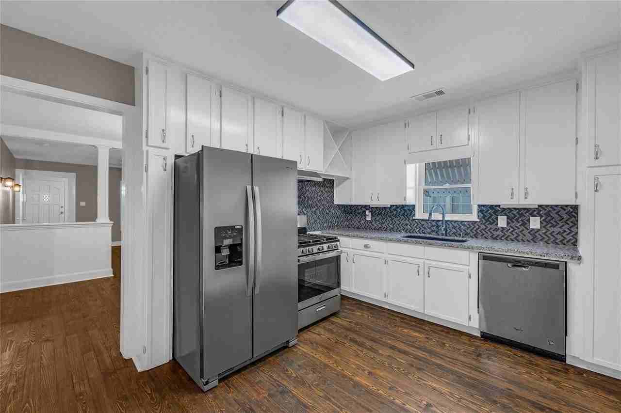 4102 Avenue N - Photo 3 of 45